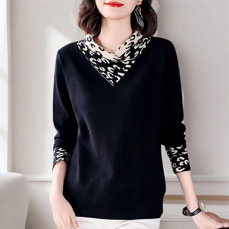 Autumn Winter Women's Velvet undershirt Bottoming Shirt Stitching V-neck Plus Size T-shirt Loose Warm Base Layer