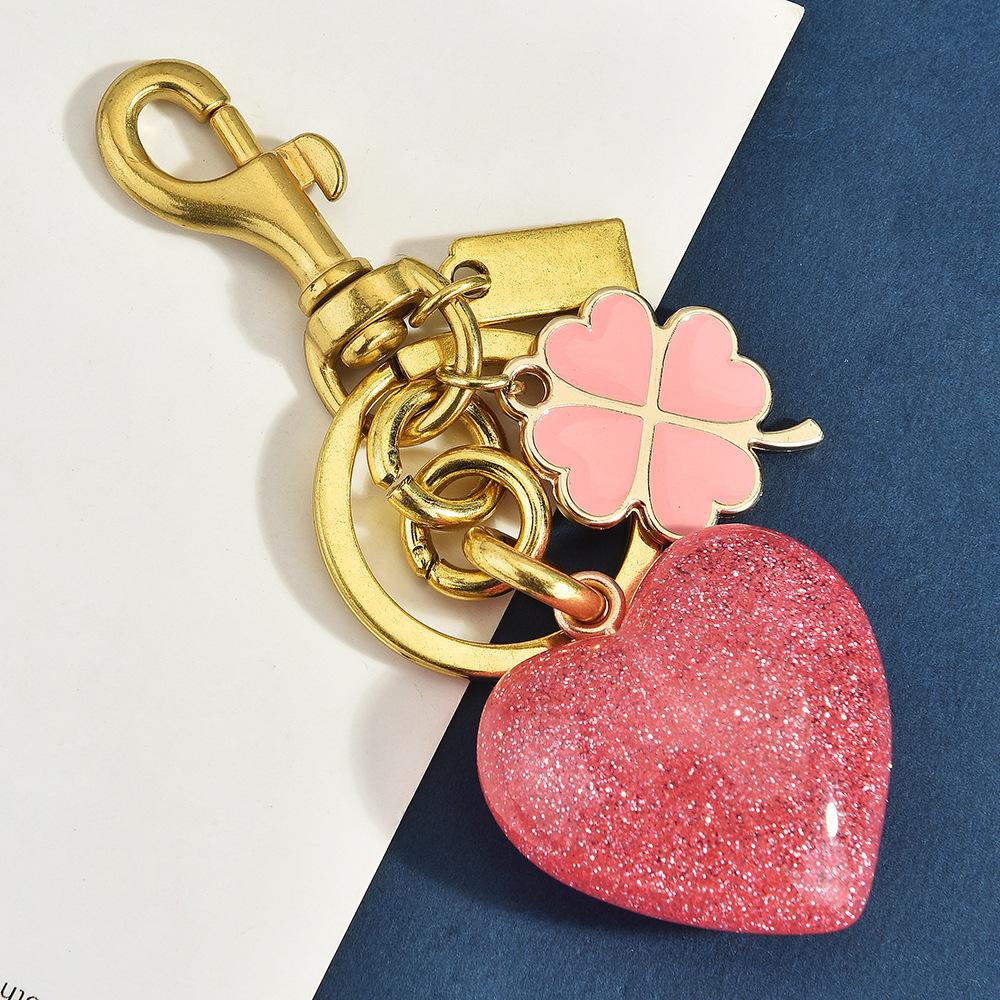 Factory Four-Leaf Clover Love Keychain, Bag Pendant, Women S Bag Jewelry, Exquisite Car Keychain.
