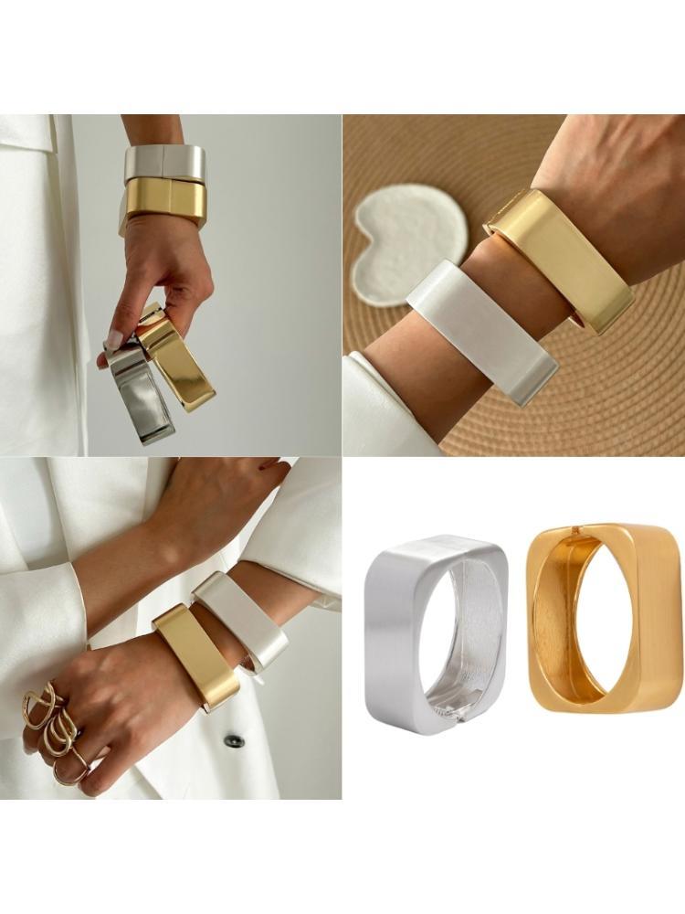A52E Fashionable Gold or Silver Bangle Thick Square Design Wrist Jewelry For Women