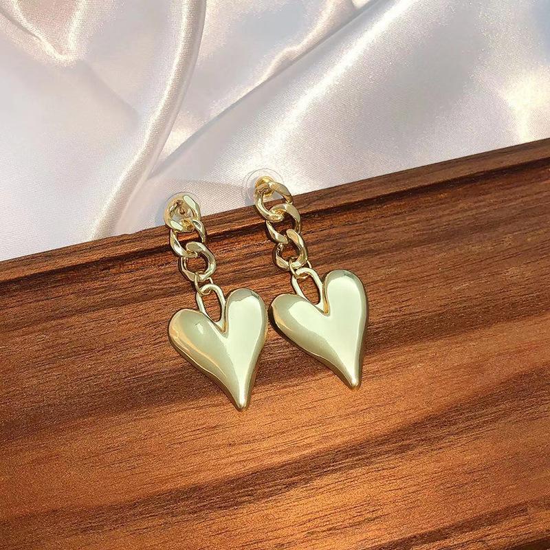 Trendy Shaped Heart Earrings For Women Alloy Plated Modern Fashion Chain Design