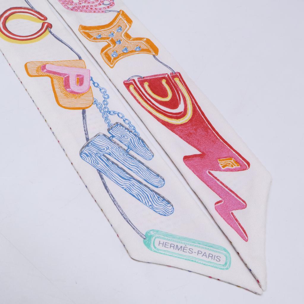 Hermes Twilly Chevaloscope Embroidery Scarf whiteUsed