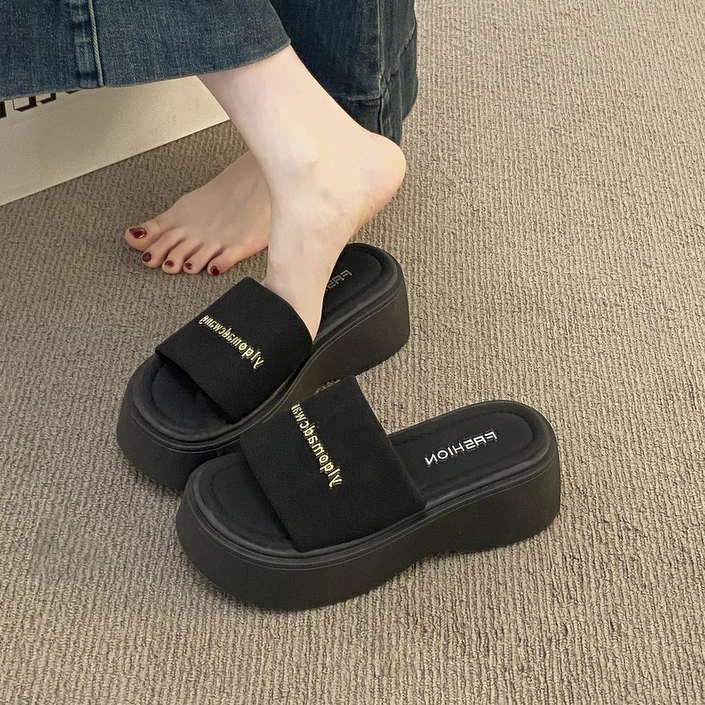 Thick-soled high-heeled cool slippers for women's summer wear 2025 new muffin one-word drag small height-increasing beach sandals