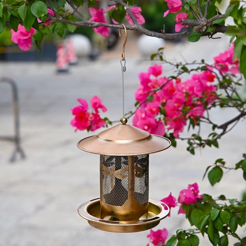 Rostfreier Metall Wildvogelfutterspender Futtertablett Eichhörnchensicheres Design Einfüllbar Aufhänger für Vogelbeobachtung im Garten
