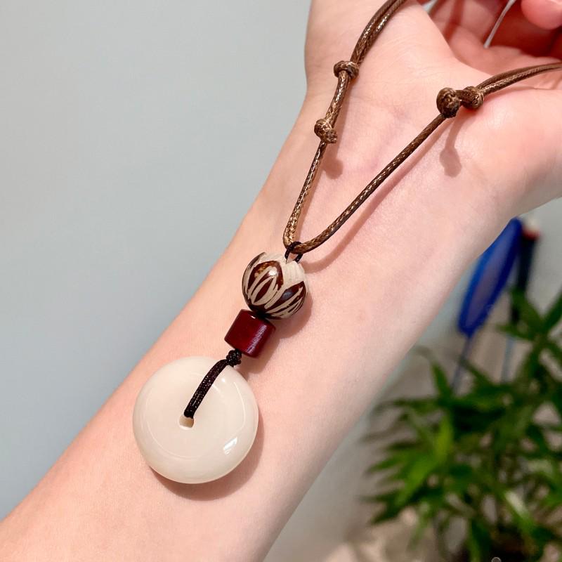 Zen-Inspired Bodhi Pendant Necklace: Retro Ethnic Style Clavicle Chain