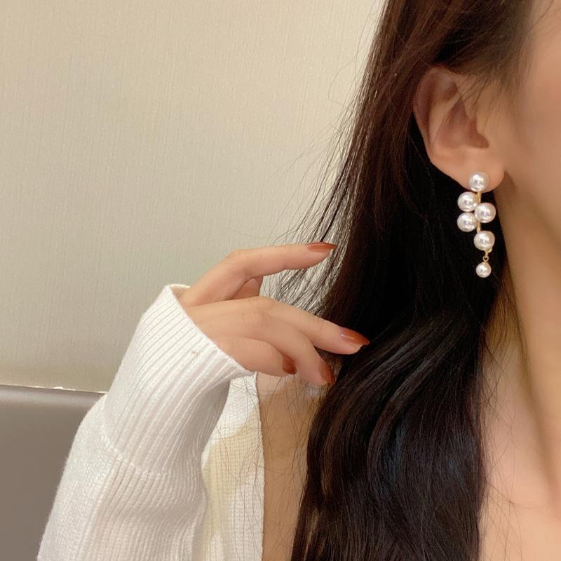 Brincos de Borla Pérola Sense Premium Agulha de Prata Celebridade Elegante Moda Brincos de Temperamento Brincos Longos de Diamante Flash de Luxo Leve Mulheres