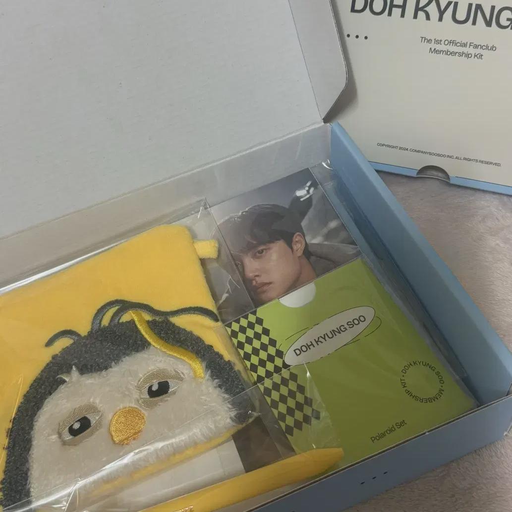 

Do-gyung-soo Fanclub Kit