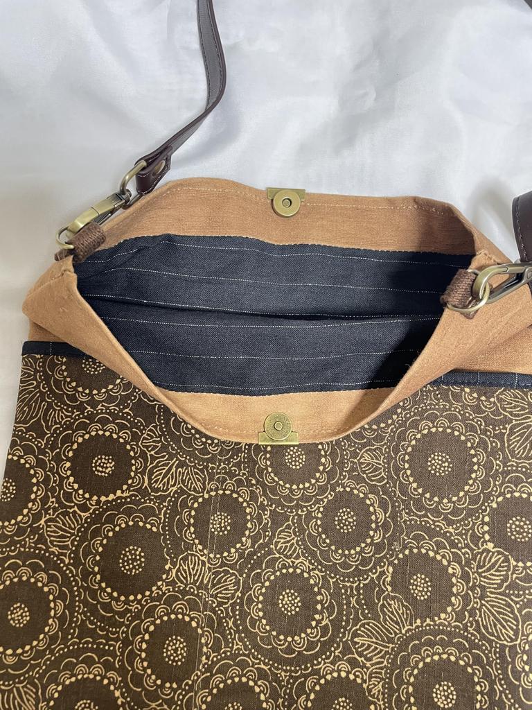 [Blessing Ring] Shion Crossbody Japanese Fabric Bag, One-of-a-Kind, Hand-Dyed Persimmon Tannin, Wool Kimono Fabric, with Double-Sided Pockets