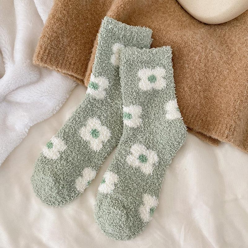 Women's Cute Coral Fleece Socks: Thickened Mid-Calf, Plus Velvet, Cozy Warm Autumn/Winter Sleep Socks
