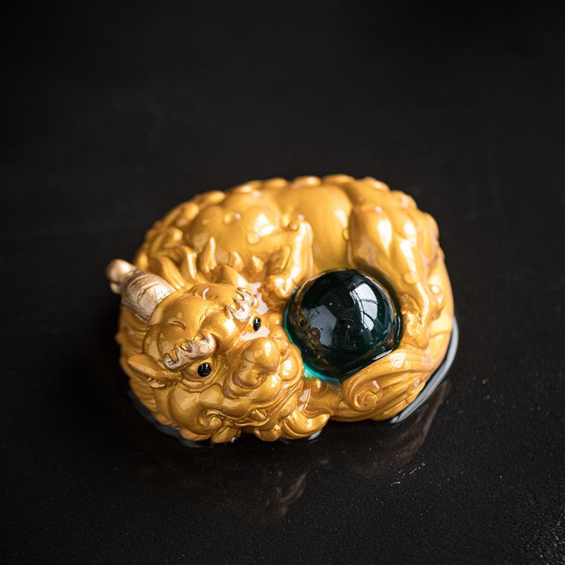 Farbwechselndes, vermögensanziehendes Pixiu Teehaustier - Handgefertigtes Kunstharzhandwerk Feng Shui Heimdeko Mini KungFu Teetischzubehör Geschenk