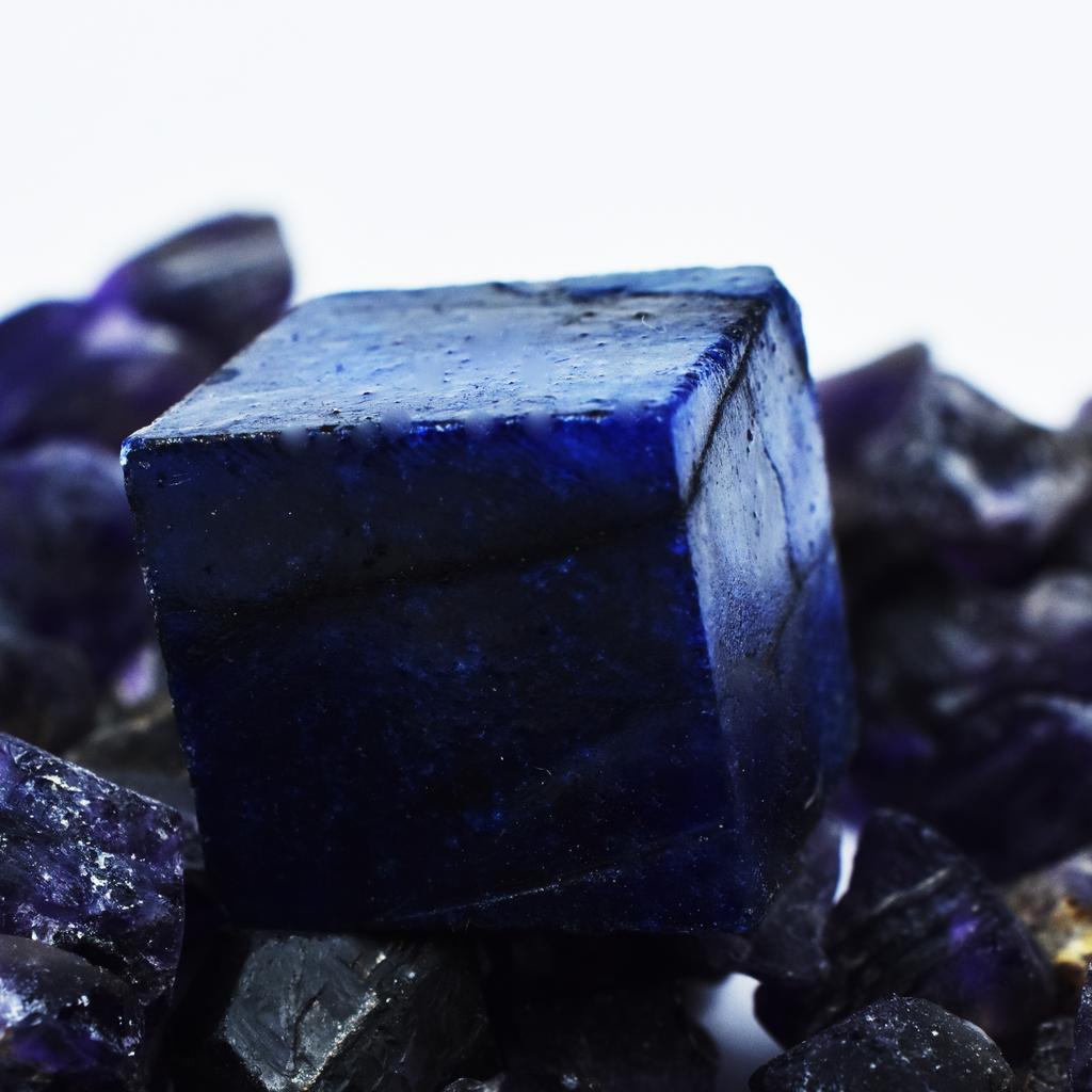 Blue Sapphire 90.60 Carat Natural Uncut Raw Rough CERTIFIED Loose Gemstone AR-3028-S