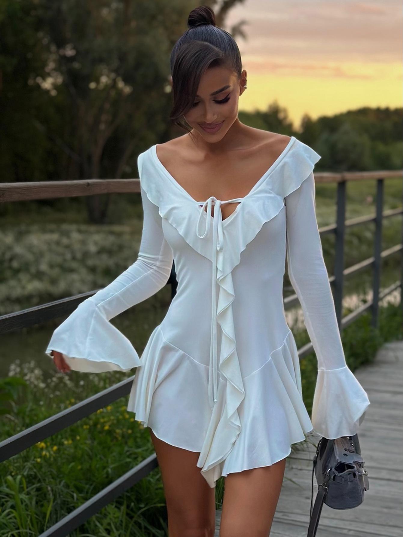 

Autumn Solid Color Slim Fit Tie-up Ruffle Dress with Flare Long Sleeves Small
