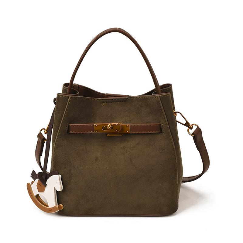 Zamszowa torba typu tote bucket w stylu koreańskim - Damska modna jesienna torba crossbody na ramię z kolorowym blokowaniem 2025