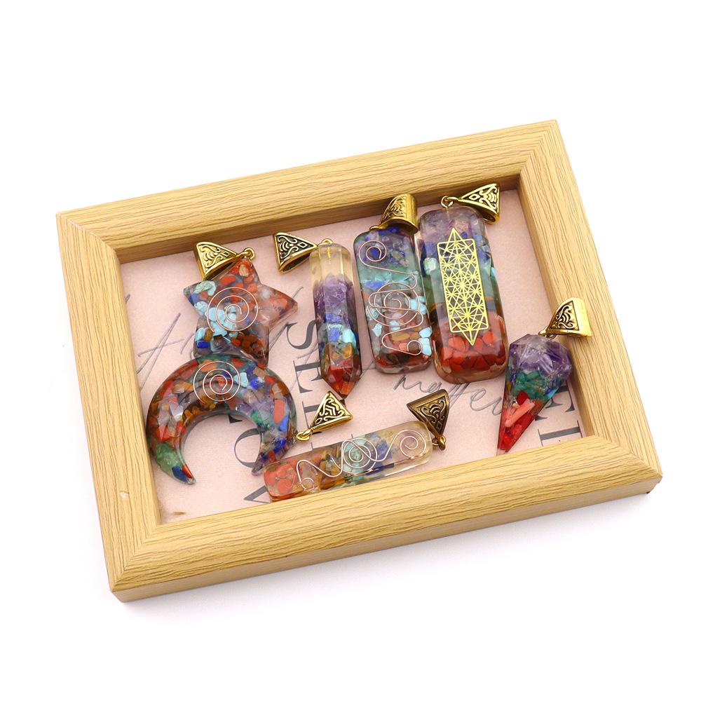 Seven-Color Gravel Necklace: Resin-Encapsulated Natural Stone Pendant N756