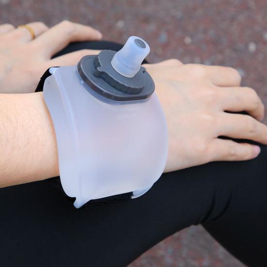 200ML Sports Wrist Water Bottle with Straw Leakproof Portable Lightweight Outdoor Cycling Fitness Travel Adjustable Wristband Squeeze Drinking Cup