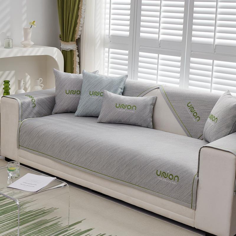 

Подушка для дивана Ice Silk с вышитыми буквами, коврик, противоскользящий, летний, летняя подушка, чехол для сиденья в гостиной, подушка для дивана 70*70cm