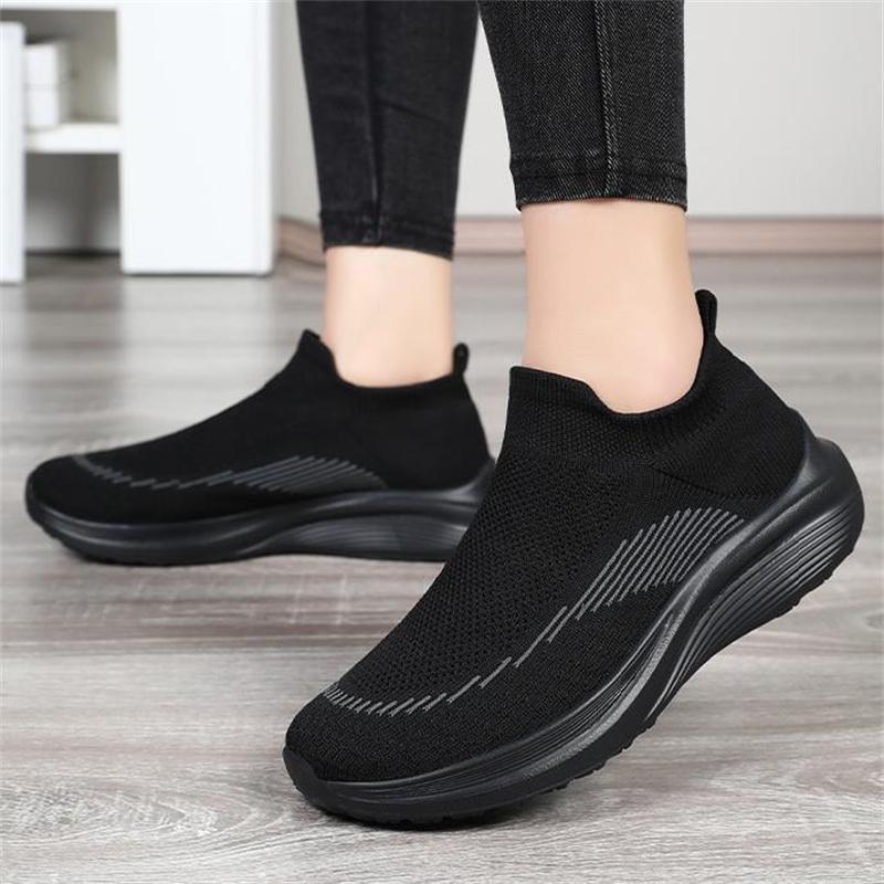 Women Casual Shoes Breathable Walking Mesh Flat Shoes Women 2025 Spring Lightweight Sneakers White Female Footwear