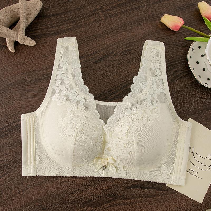 Large size bra gather and close the sub-breast hole cup, adjust the large size processing bra