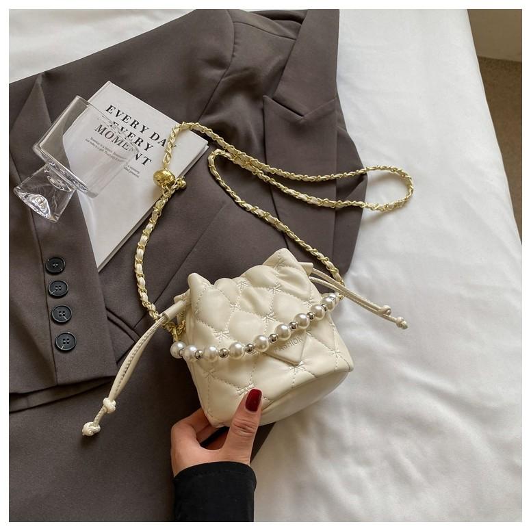 IELGY Summer Diamond Embroidered Bucket Bag All-Match Chain Crossbody Bag