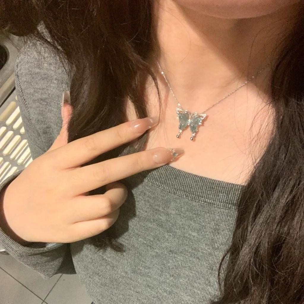 Break the cocoon and become a butterfly~ Ice through butterfly necklace Women's niche design collarbone chain Exquisite high-value necklace