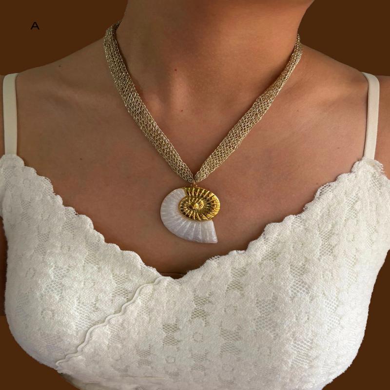 Stainless Steel Exaggerated White Resin Conch Leaf Sun Pendant Necklace For Women Trendy Knitted Mesh Belt Chain