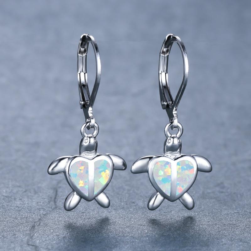 New Light Luxury Style Gold Platinum Heart shaped Blue and White Turtle Ear Buckle for Women