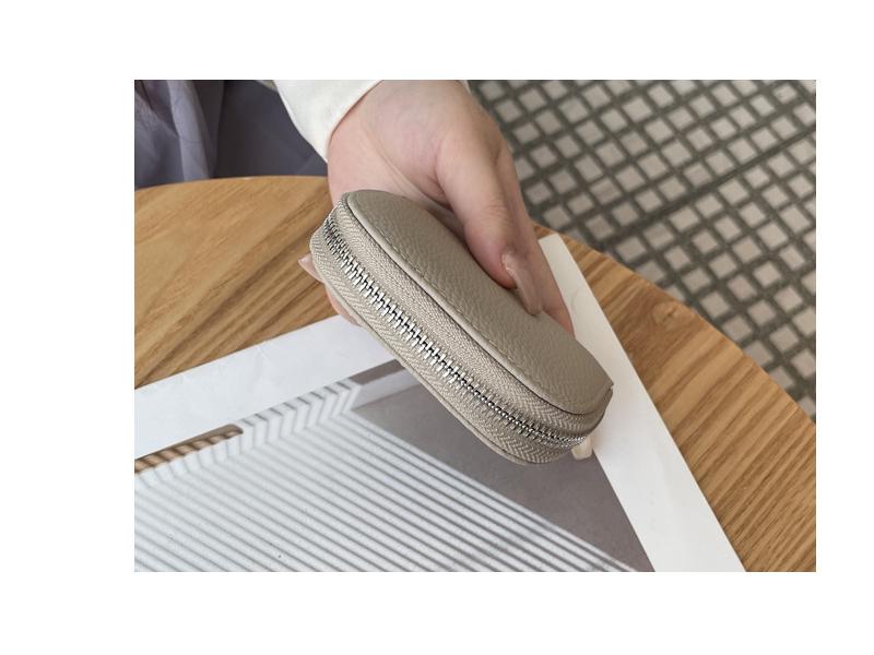 Portofel nou 2025 din piele naturală pentru monede: Piele de vacă strat superior, Design decupat, Suport multifuncțional pentru carduri și depozitare carduri bancare