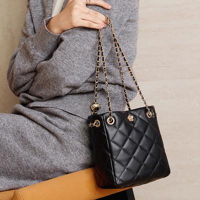 Leather Large-capacity Bag Women's Bag 2025 New Trendy Fashion Shoulder Messenger Bag Ins Versatile Commuter Chain Bag