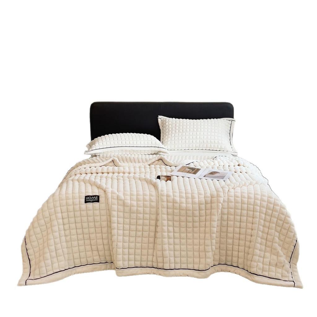 Golden Turtle Thick Double-Sided Velvet Blanket - High Gram Weight, Multifunctional Sofa Throw