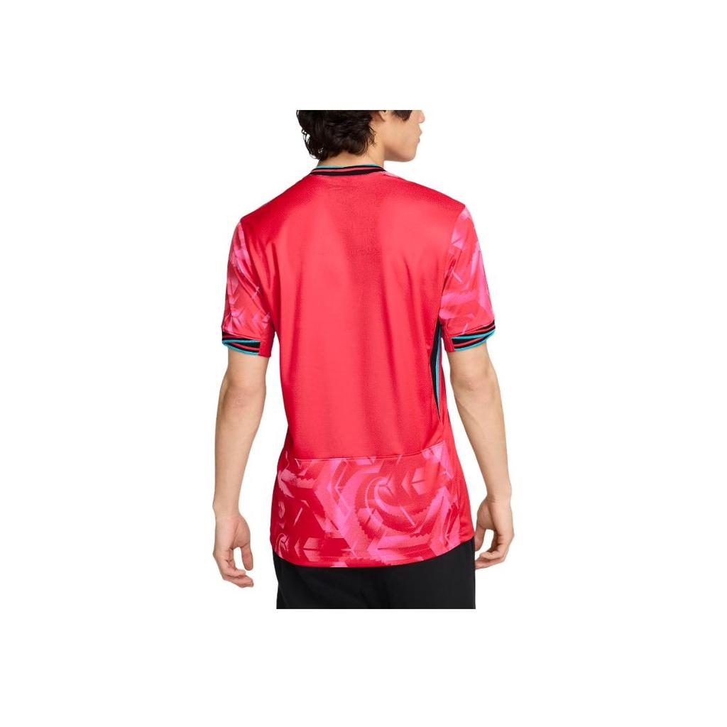 Nike Corea del Sud 2024 Stemma Stadio Casa Stampa Slim Fit Girocollo Manica Corta T-Shirt Uomo Top Rosso FJ4282-679