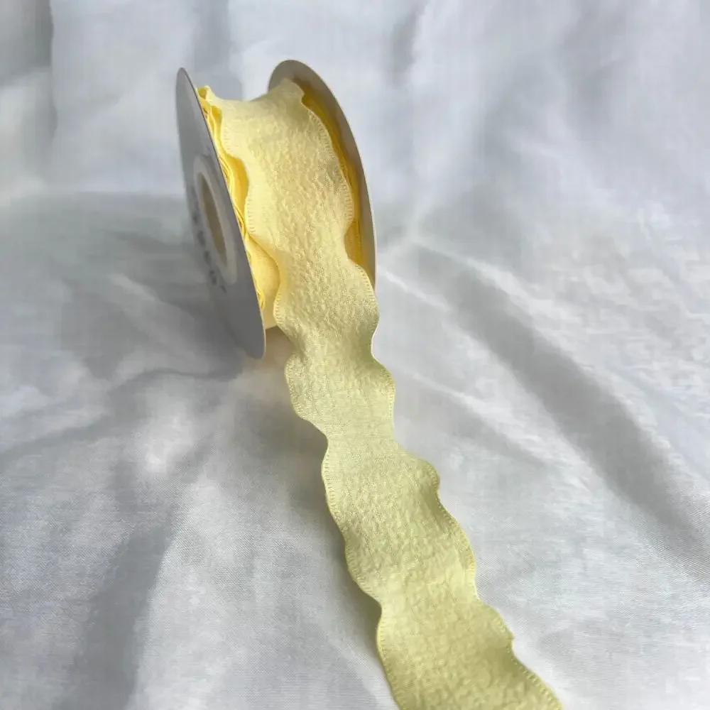 1PC 10 Yards Fishtail Yarn Ribbons 2.5cm Wave Edge Pleated Gifts Packaging Material Gift Wrapping Bouquets Chiffon Ribbon