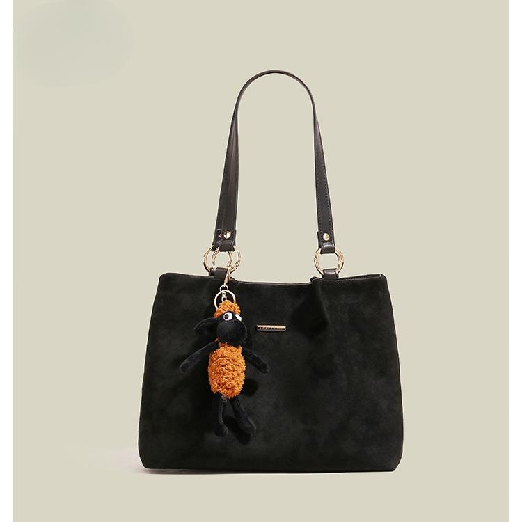 

Симпатичная сумка-тоут с подвеской для женщин, большая вместимость, модная сумка через плечо в стиле колледжа для поездок на работу No pendant