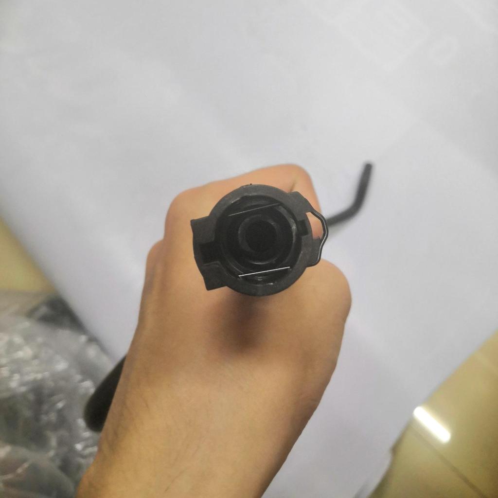 BMW 2006-08 750i/750Li Kylarslang expansionskärl 17127541146