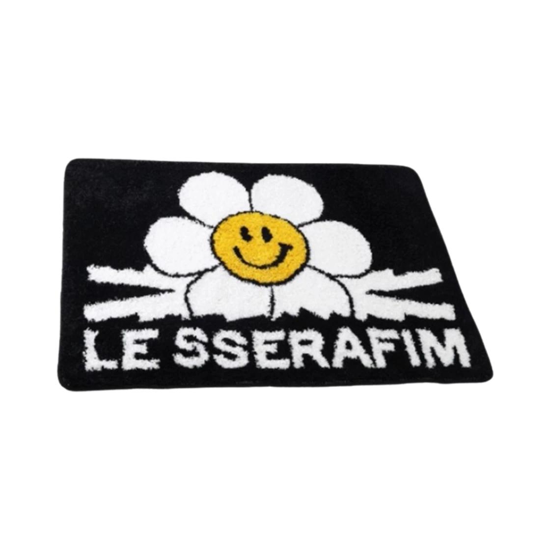LE SSERAFIM x Wiggle Wiggle Floor Mat ONE SIZE
