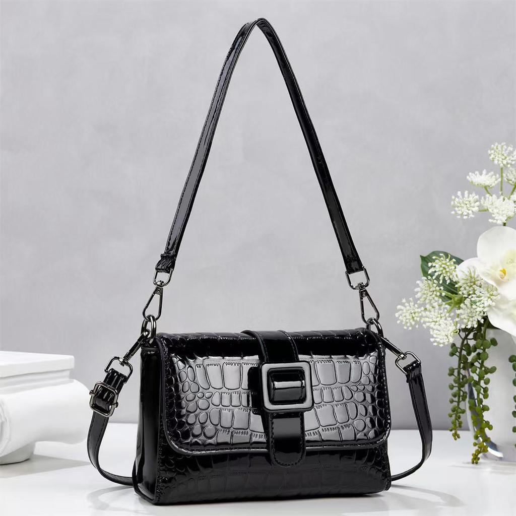 2026 Glossy Crocodile Pattern Underarm Bag: Retro Flap Design, Square Buckle, European & American Style, Women's Crossbody/Shoulder Bag