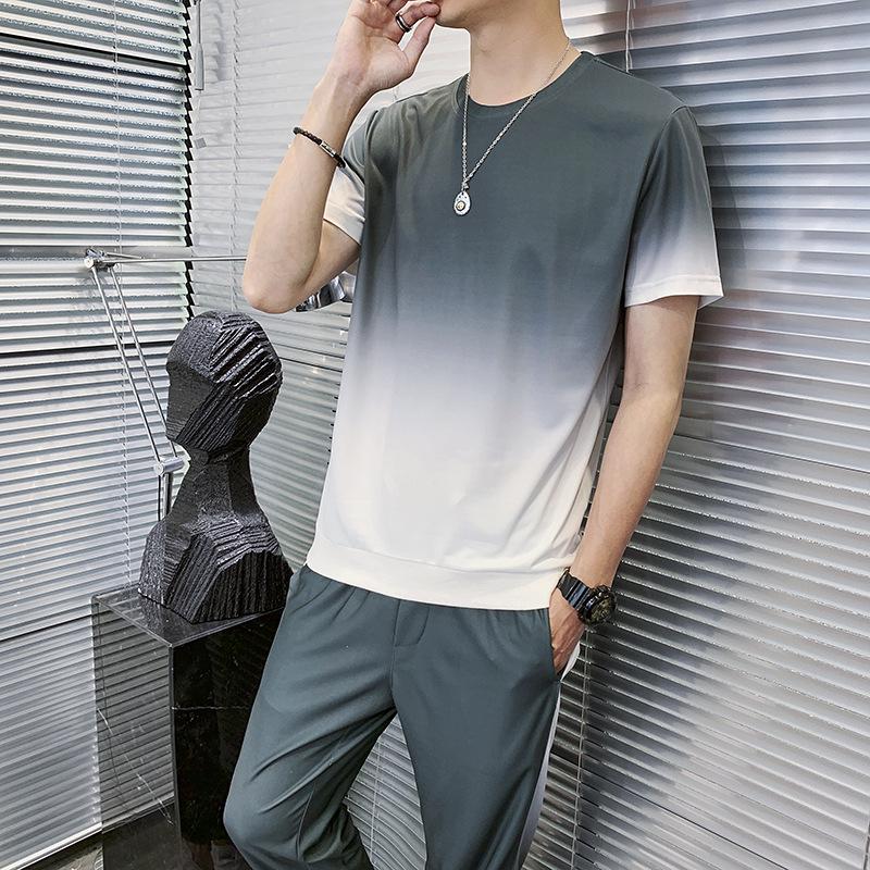 Men's Gradient Round Neck Short Sleeve T-shirt and Summer Shorts Casual Set.