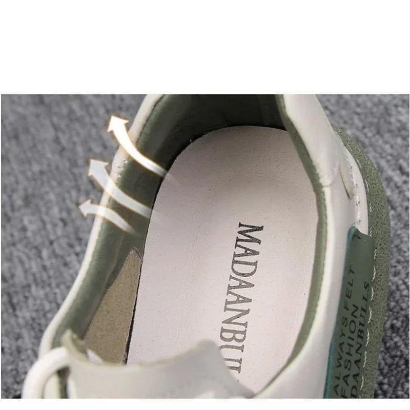 Skor Trendiga och Bekväma Halkfria Nya Herr Fritidsskor Tennisbollar Herr Sneakers Populära Lyxiga Herr Löparskor