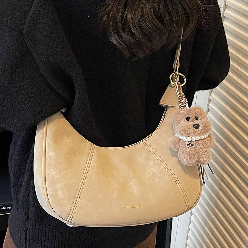 Niche retro suede dumpling bag autumn and winter new fashion matte shoulder bag commuter armpit bag