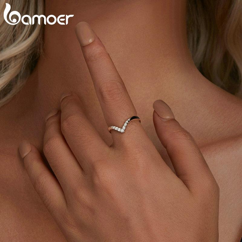 Anel de moissanite em formato de V BAMOER delicado anel de diamante de laboratório 925 prata esterlina para mulheres joias de casamento e noivado