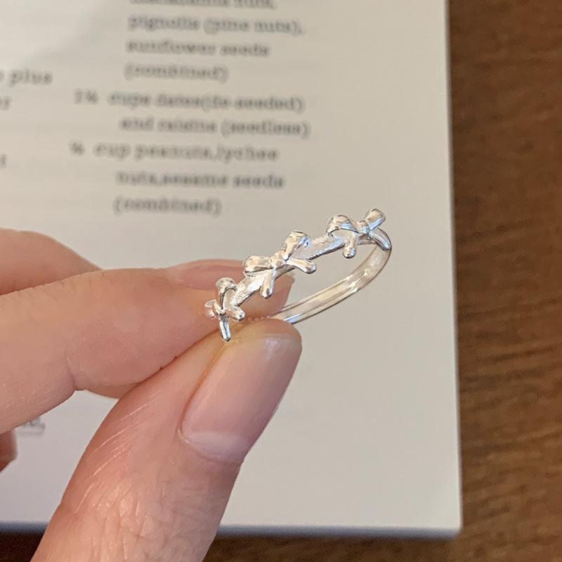 

Fashionforward Ring Adjustable With Sophisticated Butterfly Bow For Women Trendy