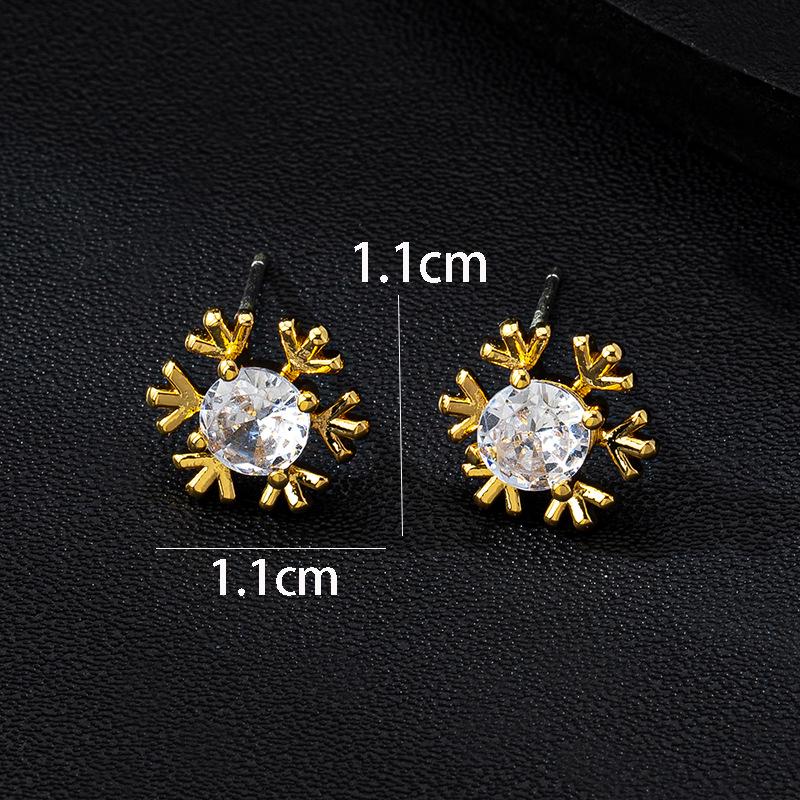 Copper-Plated 18K Gold Snowflake Zircon Stud Earrings - Shiny Christmas Gift for Women