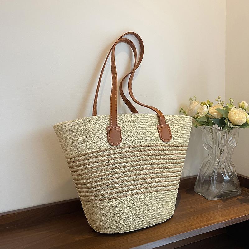 Handwoven Bag Large Capacity Straw Handbag Women's Casual Fashion Versatile Shoulder Bag Vegetable Basket Bag