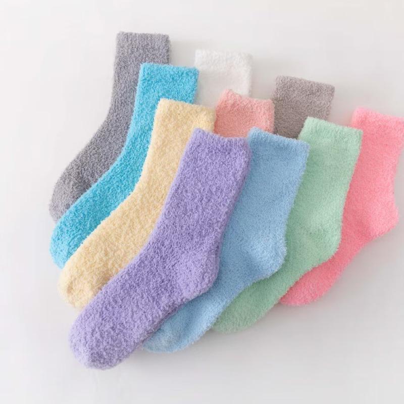 E-commerce autumn and winter plus women's socks coral fleece socks do not shed hair solid color home warm sleep socks