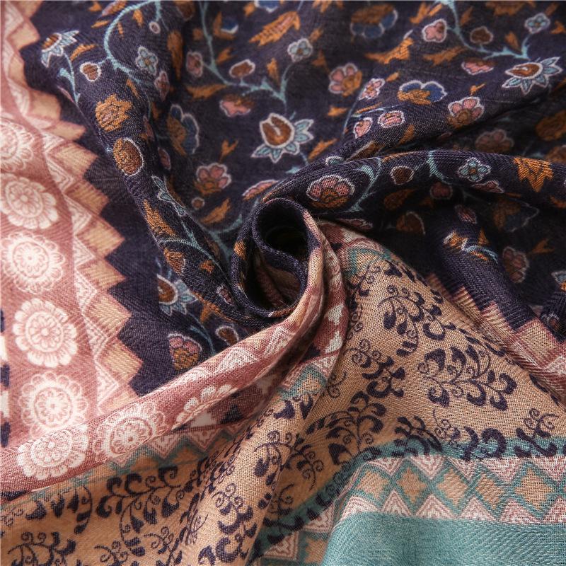 "Ethnic Style Cotton-Linen Sunscreen Shawl: Retro Floral Travel Scarf"