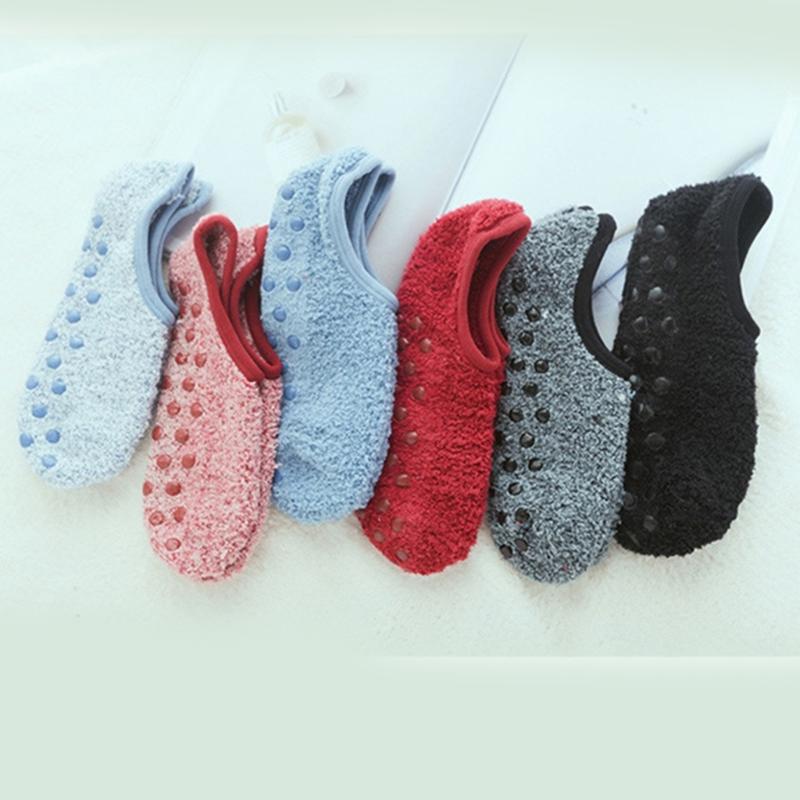 Grip Fuzzy Socks for Women Thick Warm Slipper Socks Soft Fuzzy Hospital Socks with Grip Soft Home Sleeping Socks