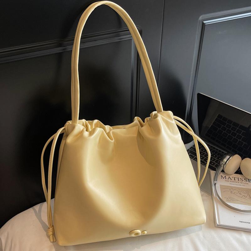 Summer New French Casual Cream Wind Oil Wax Leather Underarm Tote Bag Women's Texture Commuter Simple Shoulder Bag
