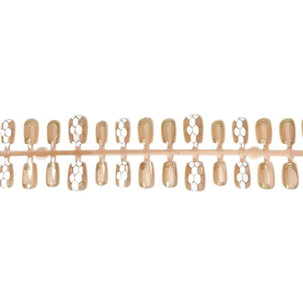 Gold-Plated Orange Snakeskin Press-On Nails: Luxurious Temperament Style with Nail Stickers, High-End Pre-Made Tips, 30 Pieces.
