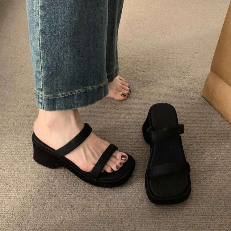 Fashion Super Fire One-word Drag Beautiful Cool Slippers Women's Summer Wear 2025 New Slope Heel Thick-soled Slippers