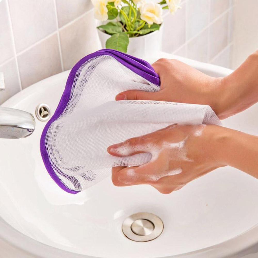 Protective net for ironing fabric Protective net for protecting delicate clothes