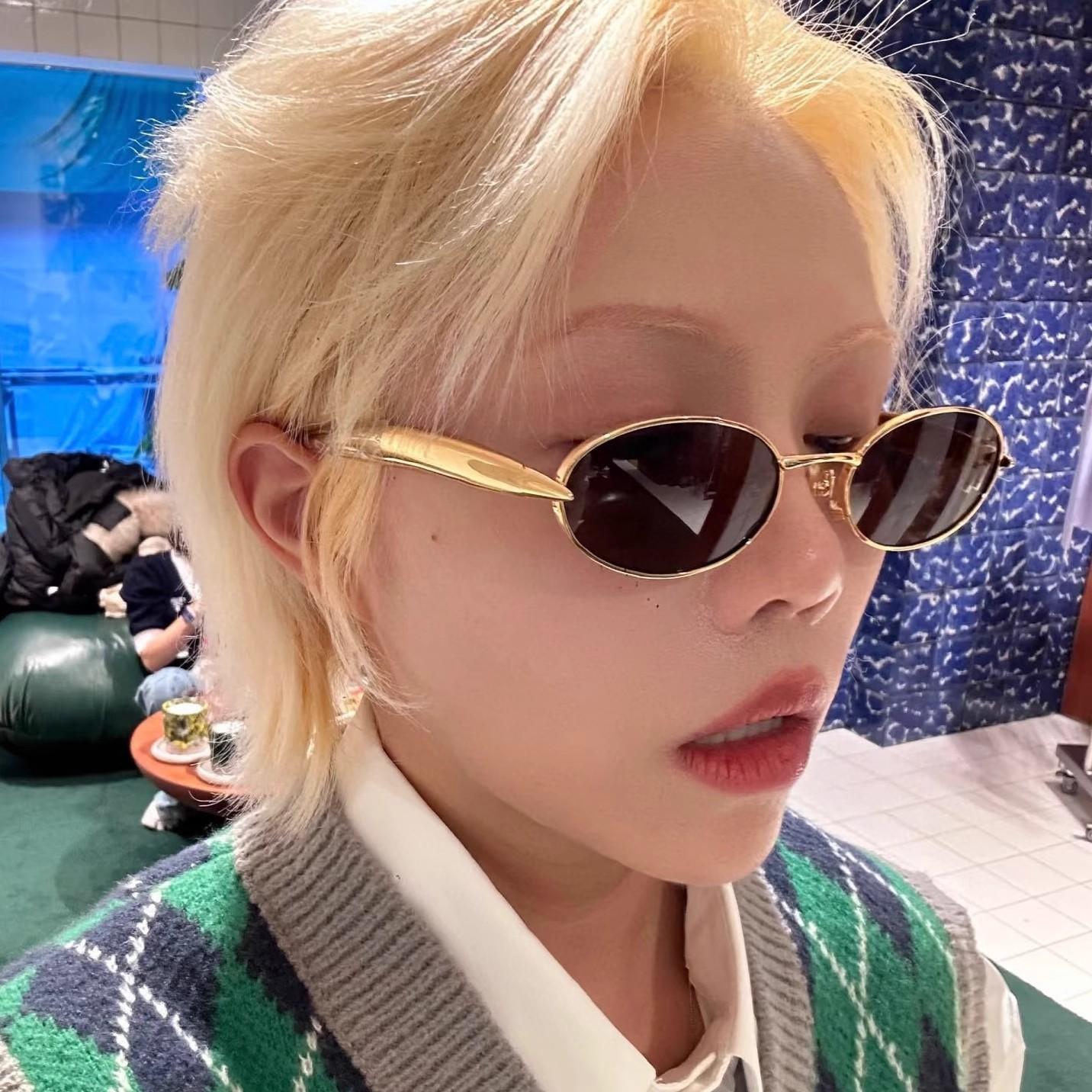 Fine Glasses Women's 1Pc New Sardine Mirror Legs European And American Sunglasses High Fashion Glasses Oval Sunglasses Men