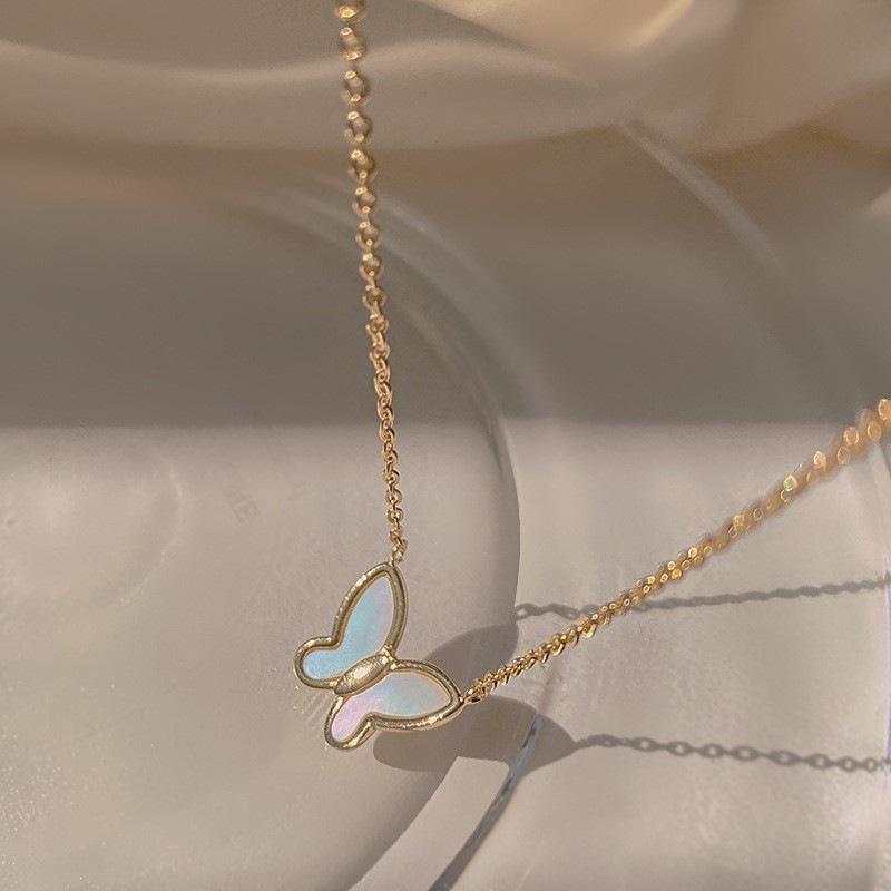 Butterfly Shell Pendant Necklace - Elegant, Non-fading, Versatile Design for Women